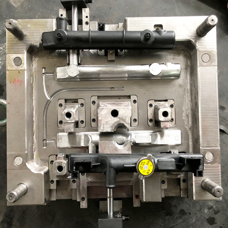 汽車(chē)管道模具及產(chǎn)品